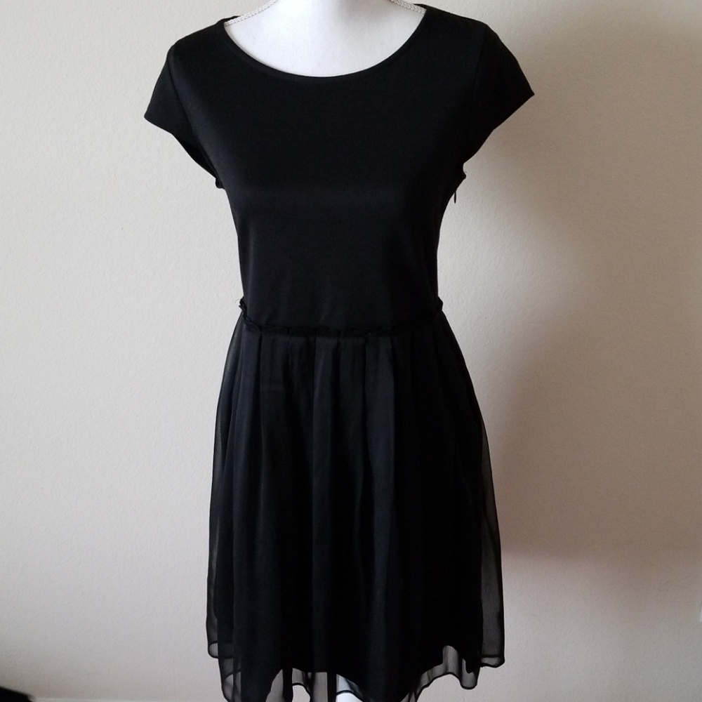 Limited black dress